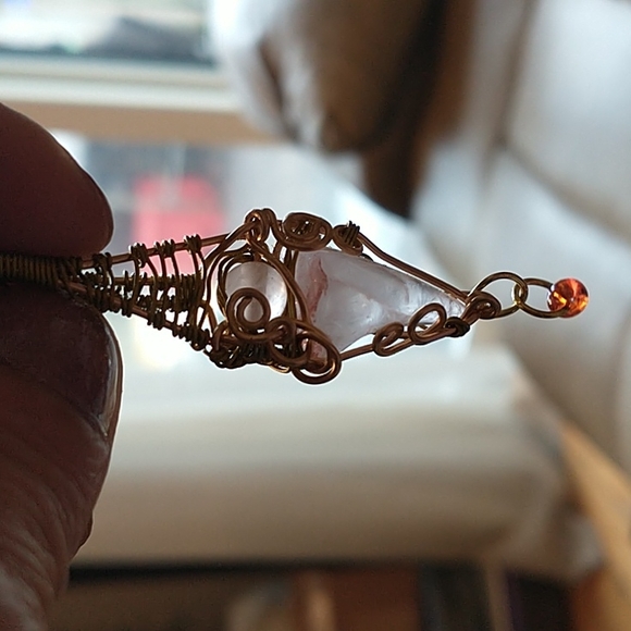 NWT Beautiful Rose Quartz Hand Wire Wrapped Pendant - Picture 6 of 6